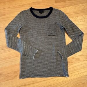 Beautiful J. Crew Italian cashmere sweater. EUC and no pilling